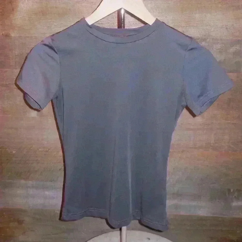 Amazon gray t-shirt - S